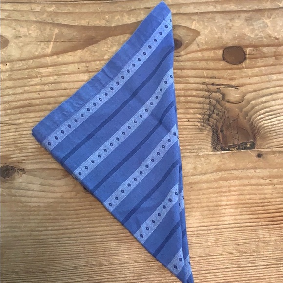 Crate & Barrel Allegro Napkins and Placemats - Picture 3 of 7